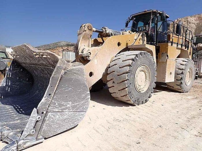 CAT 988K - Gumikerekes homlokrakodó: 1 kép. CAT 988K - Gumikerekes homlokrakodó: 1 kép.