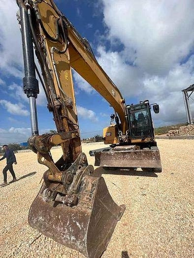 CAT M320F - Kotrógép: 5 kép. CAT M320F - Kotrógép: 5 kép.