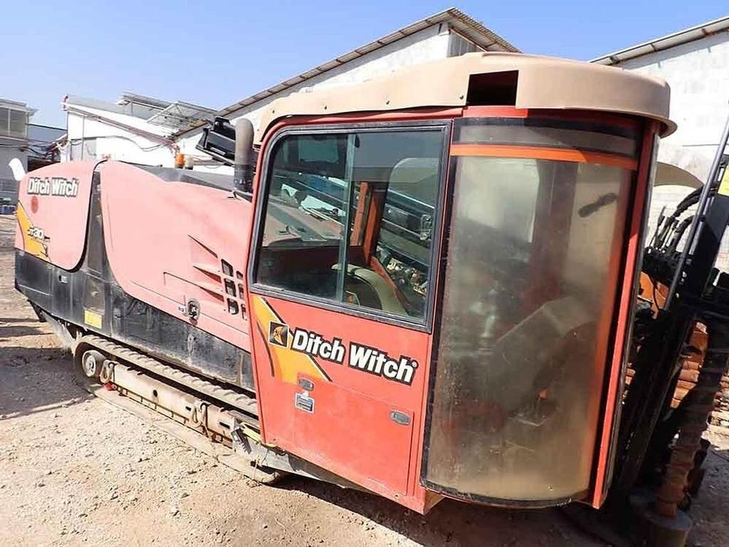 Ditch Witch JT30AT - Fúrógép: 1 kép. Ditch Witch JT30AT - Fúrógép: 1 kép.