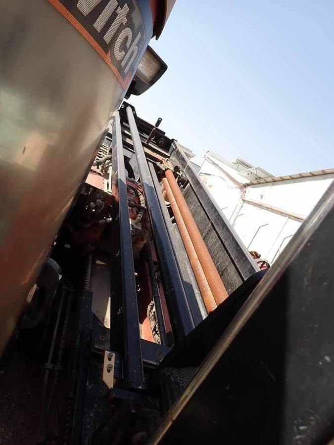 Ditch Witch JT30AT - Fúrógép: 5 kép. Ditch Witch JT30AT - Fúrógép: 5 kép.