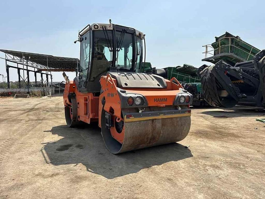 Hamm HD+80i - Lapvibrátor: 3 kép. Hamm HD+80i - Lapvibrátor: 3 kép.