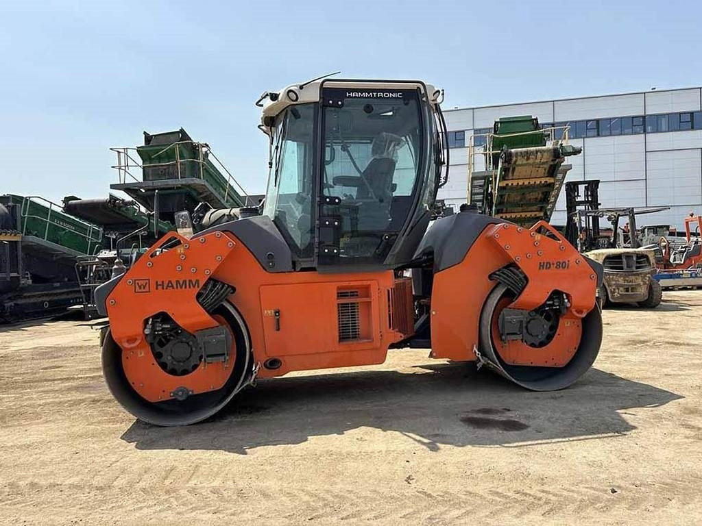 Hamm HD+80i - Lapvibrátor: 2 kép. Hamm HD+80i - Lapvibrátor: 2 kép.