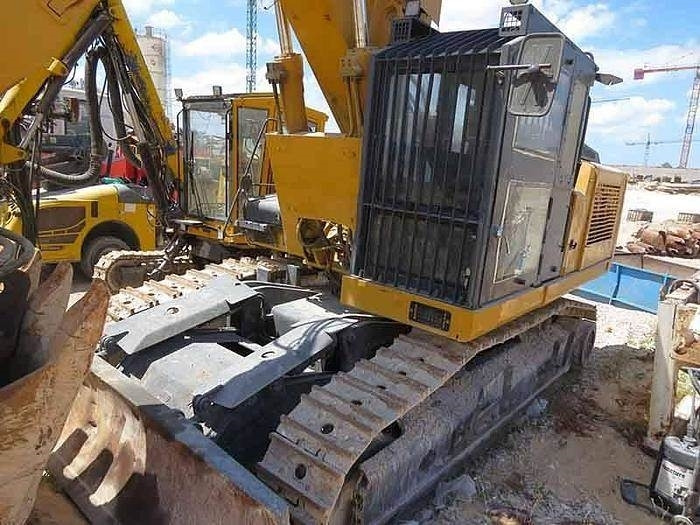 Liebherr 944C - Kotrógép: 1 kép. Liebherr 944C - Kotrógép: 1 kép.
