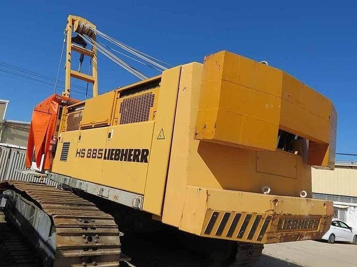Liebherr HS885HD + BAUER CUTTER - 38 METERS - Daru: 2 kép. Liebherr HS885HD + BAUER CUTTER - 38 METERS - Daru: 2 kép.