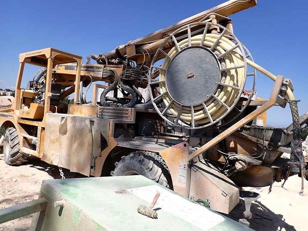 Putzmeister SPM 500 - Betonipari gép: 4 kép. Putzmeister SPM 500 - Betonipari gép: 4 kép.