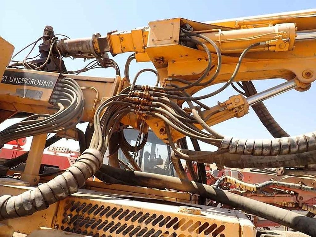 Putzmeister SPM500 WETKRET - Stabil betonszivattyú: 4 kép. Putzmeister SPM500 WETKRET - Stabil betonszivattyú: 4 kép.