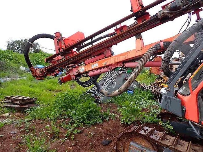 Fúrógép Sandvik DX780: 15 kép. Fúrógép Sandvik DX780: 15 kép.