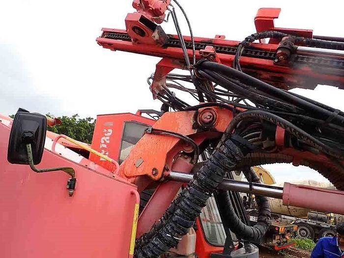 Fúrógép Sandvik DX780: 10 kép. Fúrógép Sandvik DX780: 10 kép.