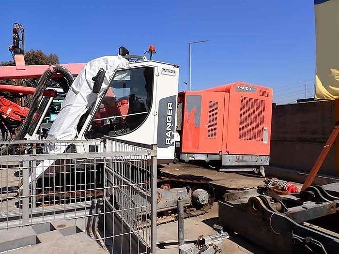 Sandvik DX800 - Fúrógép: 4 kép. Sandvik DX800 - Fúrógép: 4 kép.