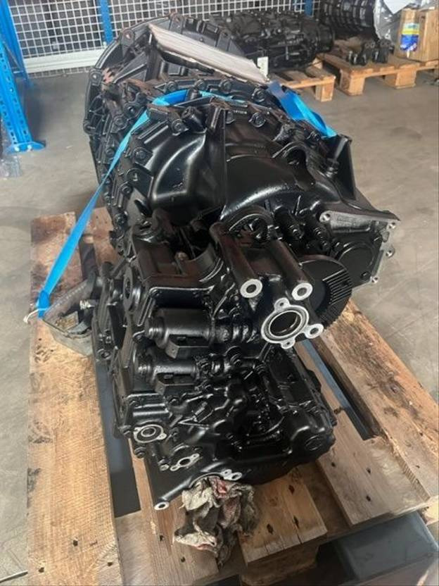 MAN TGA ZF 12AS2131 TD - Sebességváltó - Teherautó: 4 kép. MAN TGA ZF 12AS2131 TD - Sebességváltó - Teherautó: 4 kép.