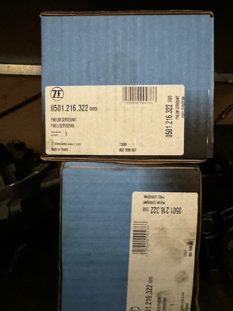 ZF 81326906058 NEW ECOSPLIT PSE-Zylinder - Sebességváltó és alkatrészek - Teherautó: 1 kép. ZF 81326906058 NEW ECOSPLIT PSE-Zylinder - Sebességváltó és alkatrészek - Teherautó: 1 kép.