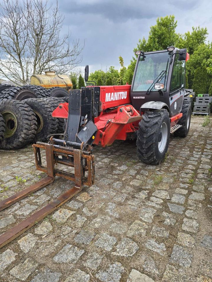 MANITOU ST 1235 - Teleszkópos homlokrakodó: 1 kép. MANITOU ST 1235 - Teleszkópos homlokrakodó: 1 kép.