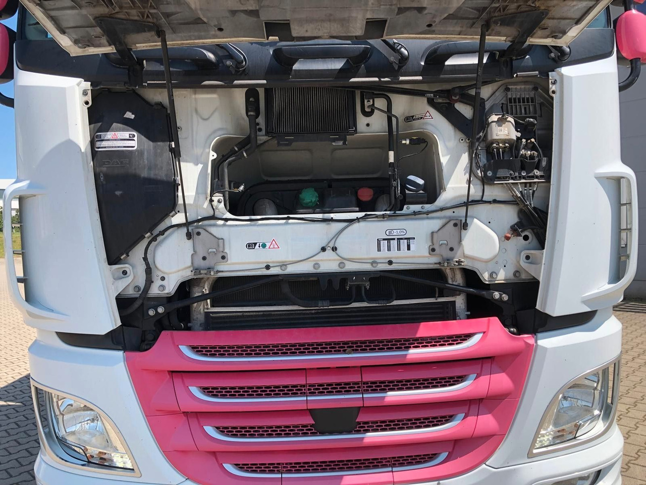 DAF XF450 SSC Lenk/Lift*LBW*AHK*Standklima - Dobozos felépítményű teherautó: 5 kép. DAF XF450 SSC Lenk/Lift*LBW*AHK*Standklima - Dobozos felépítményű teherautó: 5 kép.