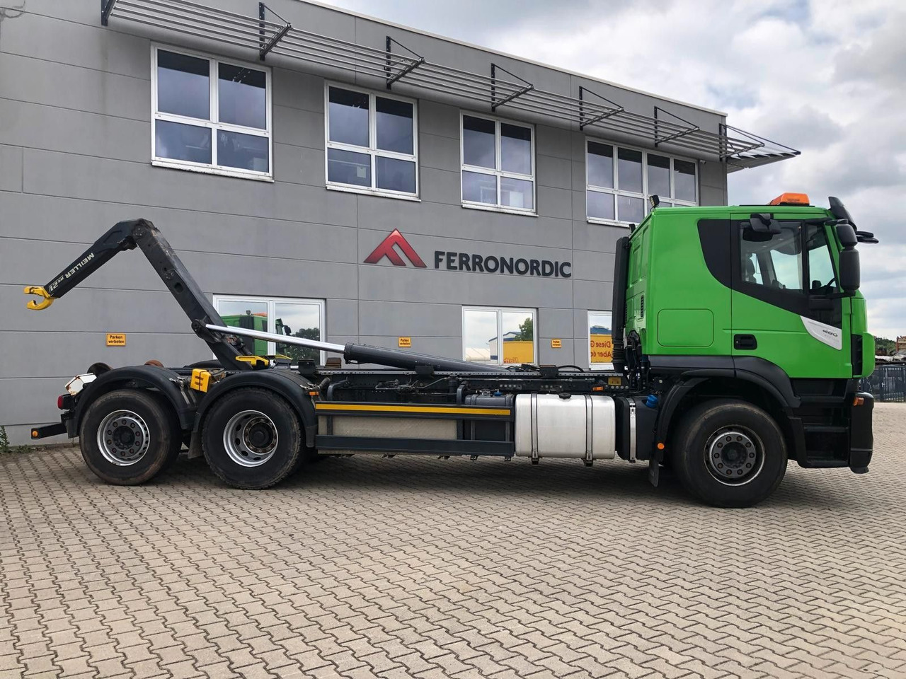 Iveco Stralis 460 AHK*Lenk/Lift-Achse*Meiller - Horgos rakodó teherautó: 3 kép. Iveco Stralis 460 AHK*Lenk/Lift-Achse*Meiller - Horgos rakodó teherautó: 3 kép.