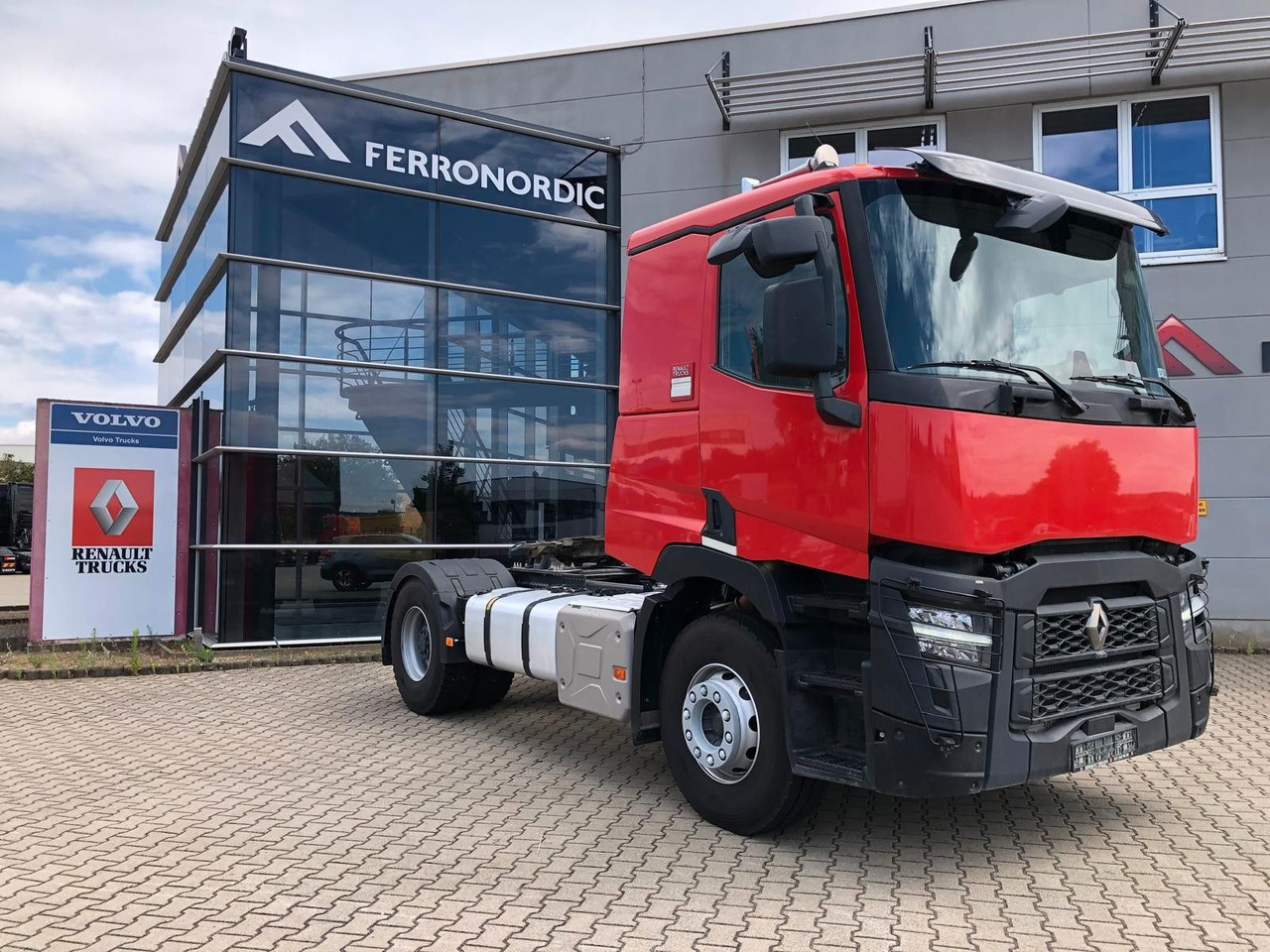 Renault C480 Kipphydraulik*AP Achsen*TÜV NEU - Nyergesvontató: 1 kép. Renault C480 Kipphydraulik*AP Achsen*TÜV NEU - Nyergesvontató: 1 kép.