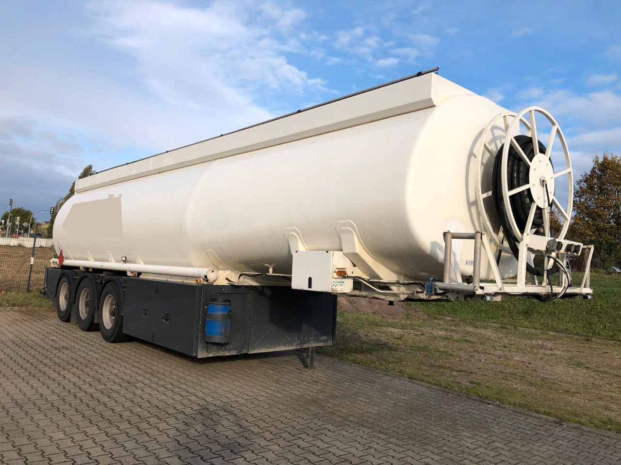 ROHR TAL-A-ZE 4Kammern*ADR*BENZIN*DIESEL*HEIZÖL - Tartályos félpótkocsi: 1 kép. ROHR TAL-A-ZE 4Kammern*ADR*BENZIN*DIESEL*HEIZÖL - Tartályos félpótkocsi: 1 kép.