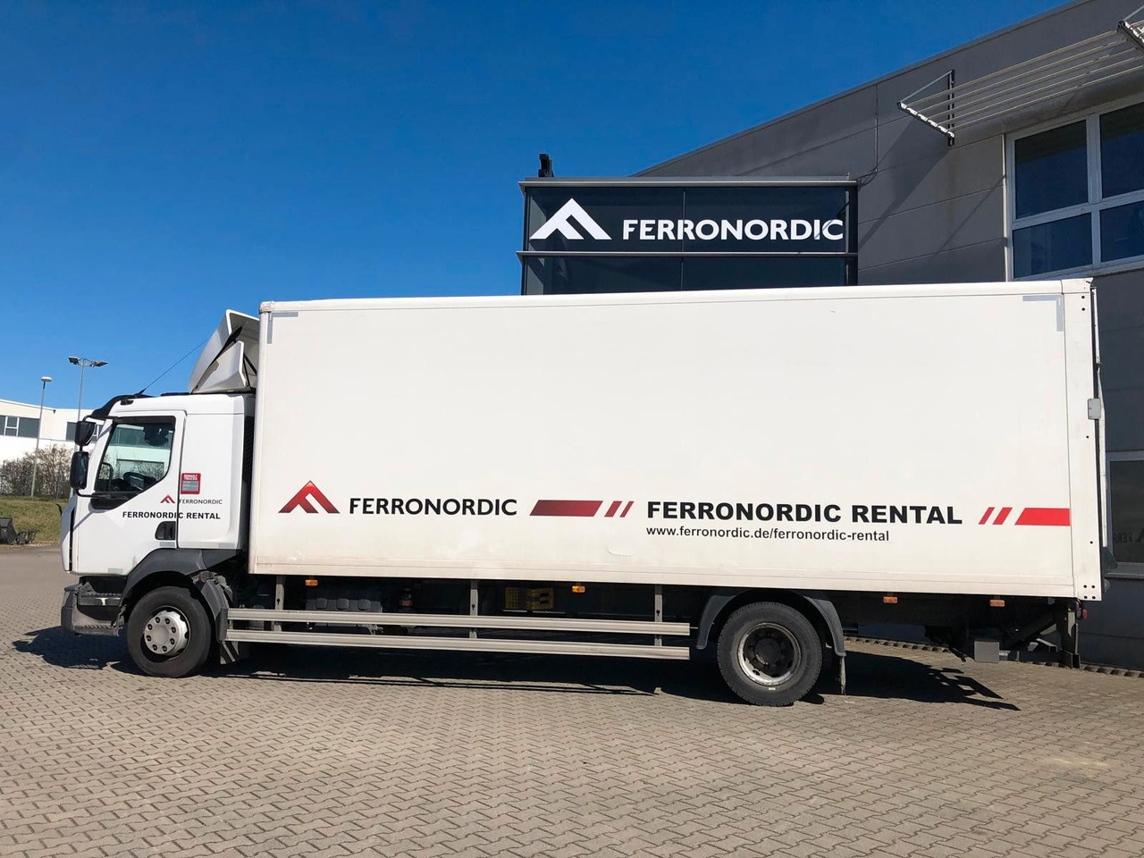 Renault D16.280 Klima*LBW*AHK*Blatt/Luft*Service neu - Dobozos felépítményű teherautó: 3 kép. Renault D16.280 Klima*LBW*AHK*Blatt/Luft*Service neu - Dobozos felépítményű teherautó: 3 kép.