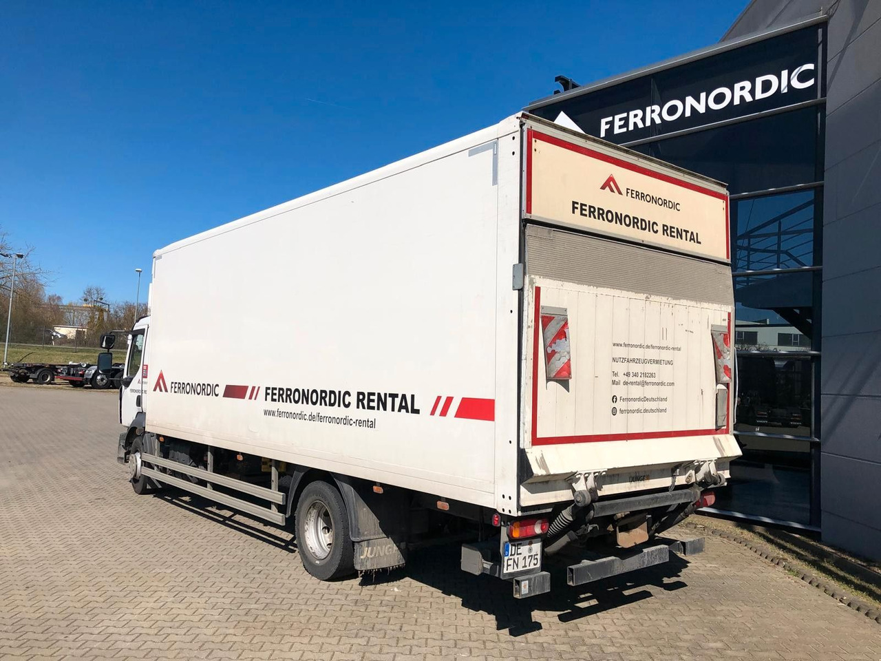 Renault D16.280 Klima*LBW*AHK*Blatt/Luft*Service neu - Dobozos felépítményű teherautó: 4 kép. Renault D16.280 Klima*LBW*AHK*Blatt/Luft*Service neu - Dobozos felépítményű teherautó: 4 kép.