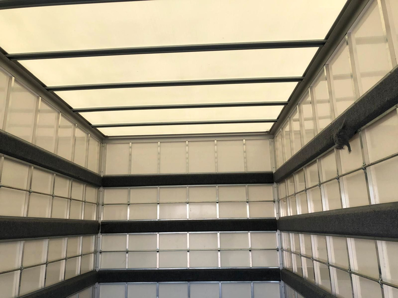 Dobozos kisteherautó Renault MASTER RED 3.5T*LBW*Klima*4.2m*AUCH MIETE: 8 kép.