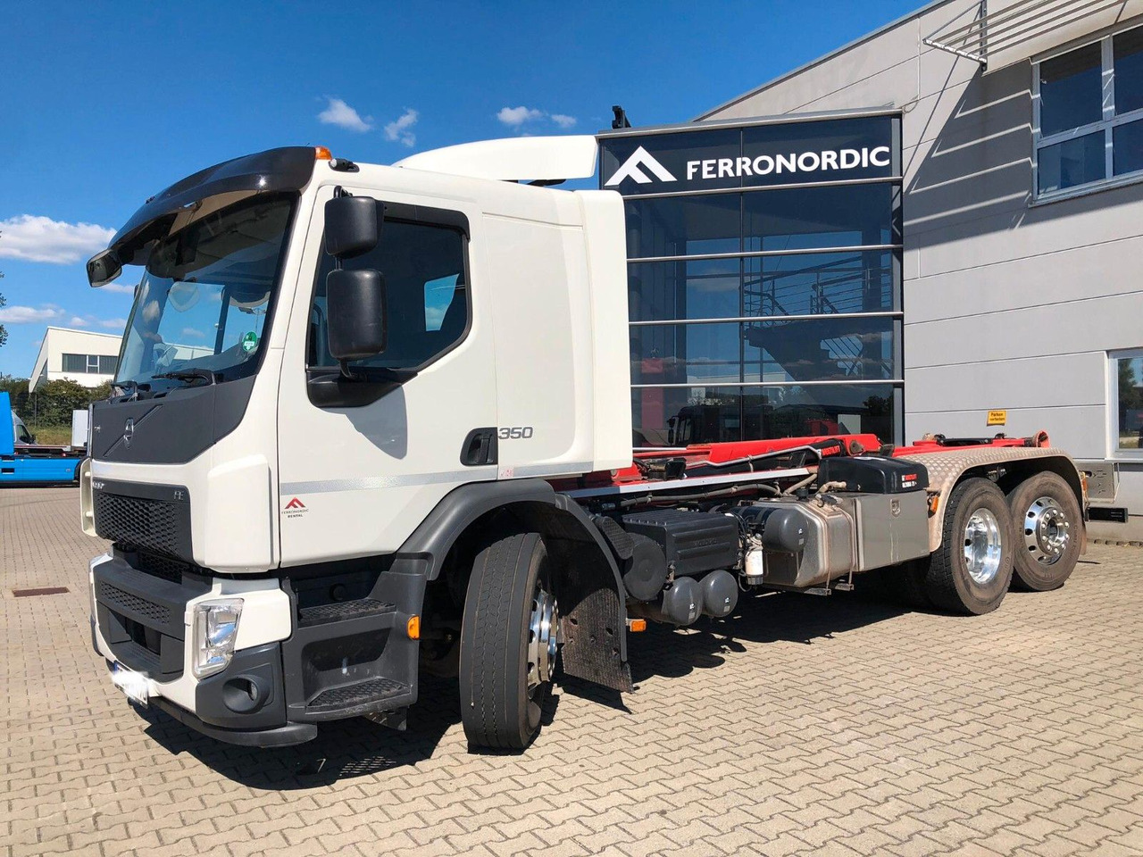 Volvo FE 350 6x2 Lenkachse*Alufelgen*HIAB*AHK*Klima - Horgos rakodó teherautó: 2 kép. Volvo FE 350 6x2 Lenkachse*Alufelgen*HIAB*AHK*Klima - Horgos rakodó teherautó: 2 kép.