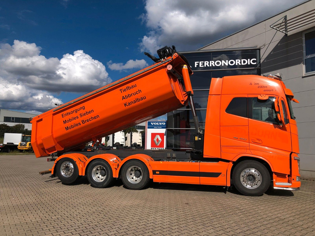 Volvo FH460 8x4 Tridem*Lift+LenkAchse*ALU*AHK*VollLuft - Billenőplatós teherautó: 1 kép. Volvo FH460 8x4 Tridem*Lift+LenkAchse*ALU*AHK*VollLuft - Billenőplatós teherautó: 1 kép.