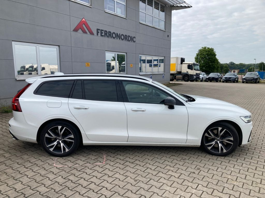 Volvo V60 T6 AWD R-Design Expression Recharge Plug-In Volvo V60 T6 AWD R-Design Expression Recharge Plug-In - Kombi: 4 kép. Volvo V60 T6 AWD R-Design Expression Recharge Plug-In Volvo V60 T6 AWD R-Design Expression Recharge Plug-In - Kombi: 4 kép.