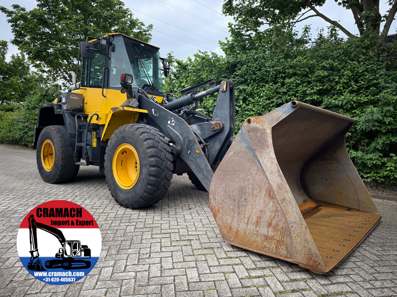KOMATSU WA200PZ-6 - Gumikerekes homlokrakodó: 3 kép. KOMATSU WA200PZ-6 - Gumikerekes homlokrakodó: 3 kép.