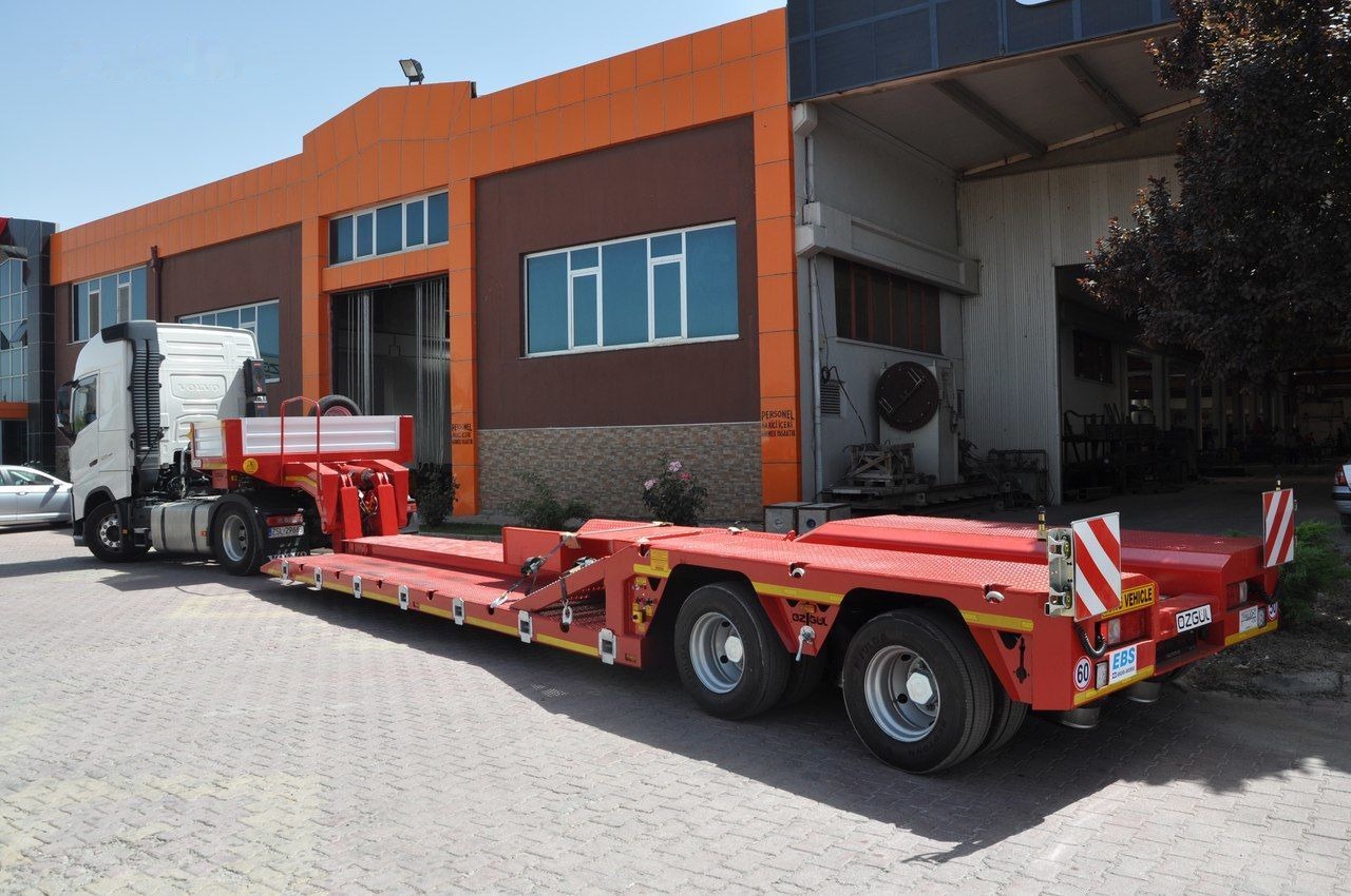 Özgül 2 AXLE LOW LOADER - Félpótkocsi mélybölcsős: 5 kép. Özgül 2 AXLE LOW LOADER - Félpótkocsi mélybölcsős: 5 kép.