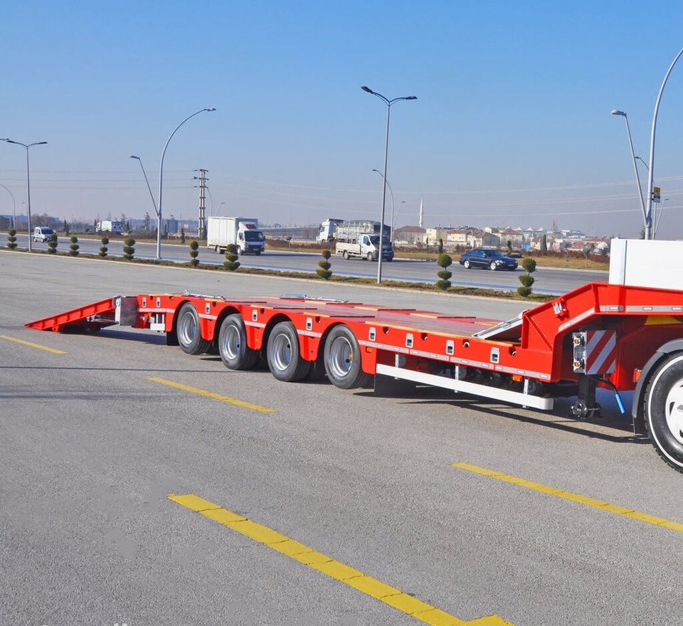 Özgül 4 AXLE LOWBED SEMI TRAILER - Félpótkocsi mélybölcsős: 4 kép. Özgül 4 AXLE LOWBED SEMI TRAILER - Félpótkocsi mélybölcsős: 4 kép.