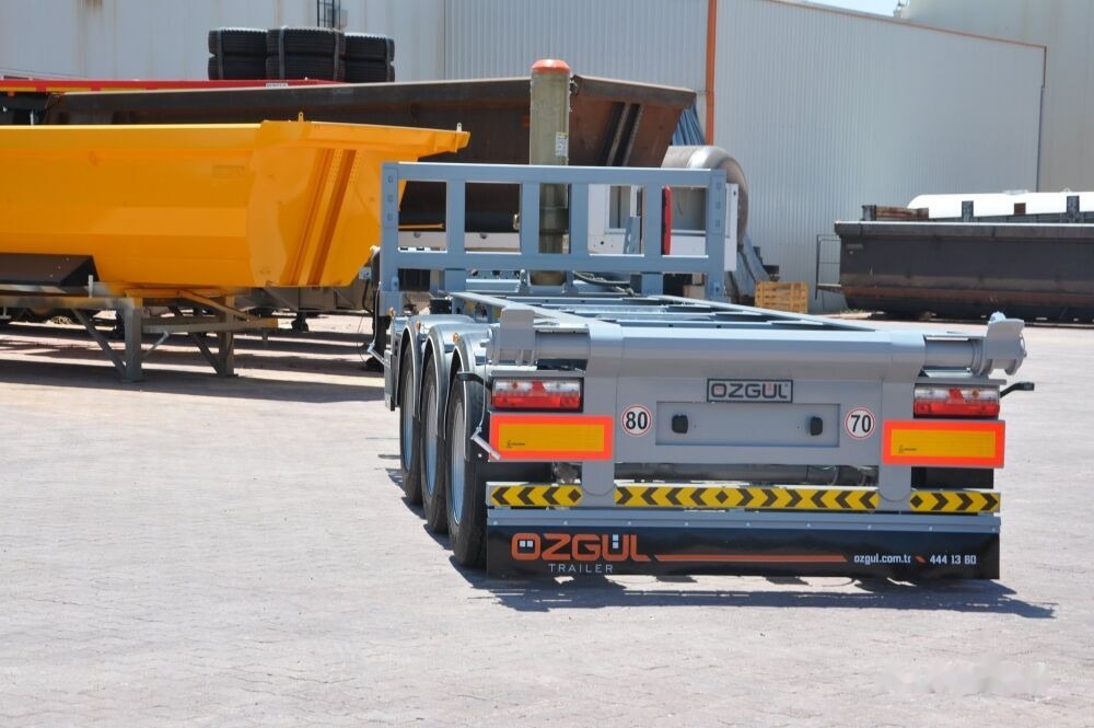 Özgül 40 FT TIPPING CONTAINER CHASSIS AINER CARRIER - Félpótkocsi cserefelépítményes: 1 kép. Özgül 40 FT TIPPING CONTAINER CHASSIS AINER CARRIER - Félpótkocsi cserefelépítményes: 1 kép.