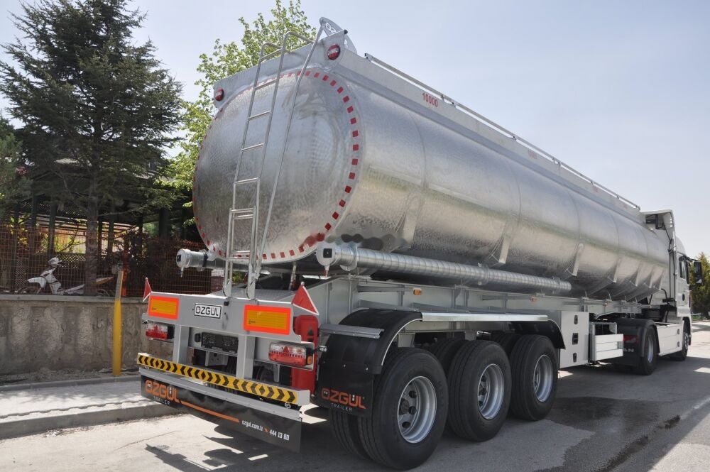 Özgül CHROME TANKER - Tartályos félpótkocsi: 5 kép. Özgül CHROME TANKER - Tartályos félpótkocsi: 5 kép.