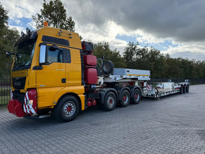 Goldhofer STZ VP 3 55/80A - Félpótkocsi mélybölcsős: 1 kép. Goldhofer STZ VP 3 55/80A - Félpótkocsi mélybölcsős: 1 kép.