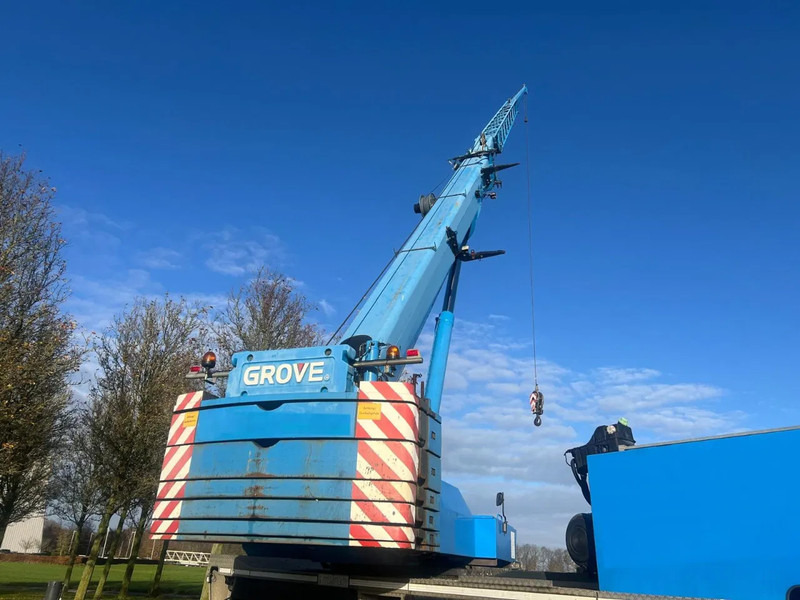 Grove GMK 4080-1 Mobile Crane - Darus autó: 3 kép. Grove GMK 4080-1 Mobile Crane - Darus autó: 3 kép.