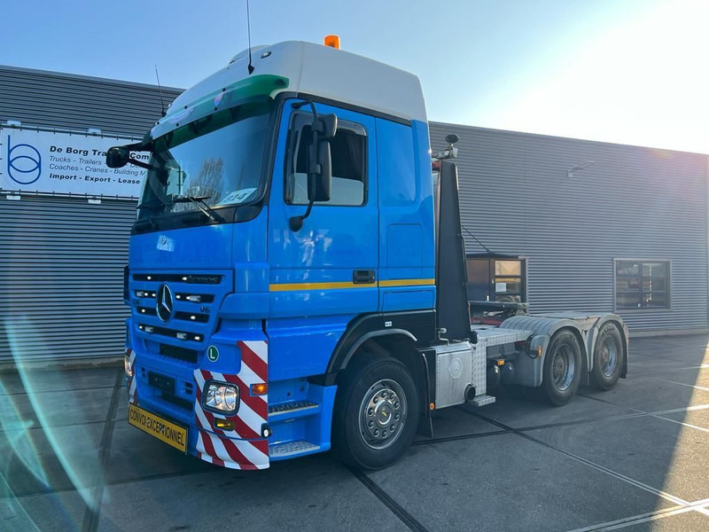 Mercedes-Benz Actros 2648 L 6x4 - Nyergesvontató: 1 kép. Mercedes-Benz Actros 2648 L 6x4 - Nyergesvontató: 1 kép.