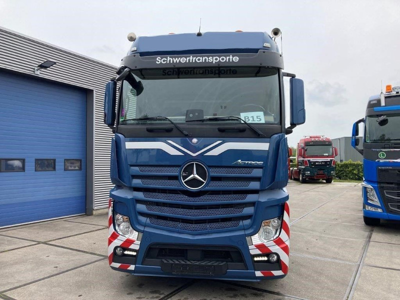 Mercedes-Benz Actros 2863 LS 6x4 - Nyergesvontató: 2 kép. Mercedes-Benz Actros 2863 LS 6x4 - Nyergesvontató: 2 kép.