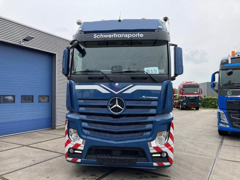 Mercedes-Benz Actros 2863 LS 6x4 - Nyergesvontató: 2 kép. Mercedes-Benz Actros 2863 LS 6x4 - Nyergesvontató: 2 kép.
