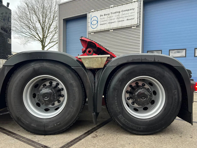 Nyergesvontató Mercedes-Benz Actros 3351 LS 6x4: 8 kép.