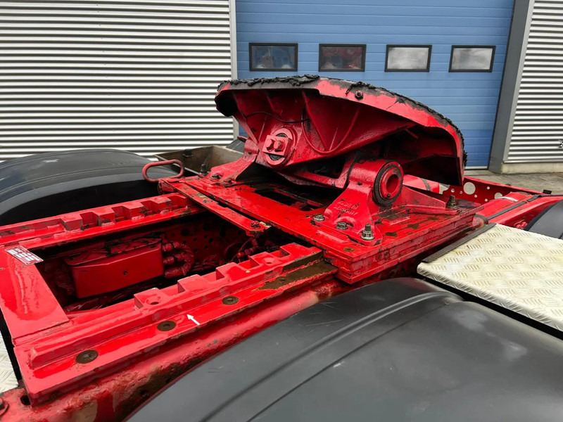 Nyergesvontató Mercedes-Benz Actros 3351 LS 6x4: 7 kép.