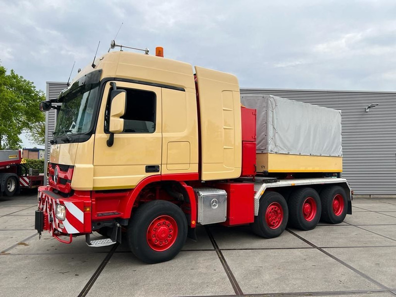 Mercedes-Benz Actros 4160 8x6/4 SLT - Nyergesvontató: 1 kép. Mercedes-Benz Actros 4160 8x6/4 SLT - Nyergesvontató: 1 kép.