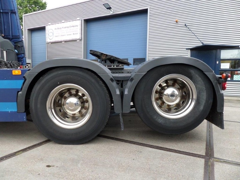 Volvo FH 16.650 6x2 - Nyergesvontató: 5 kép. Volvo FH 16.650 6x2 - Nyergesvontató: 5 kép.