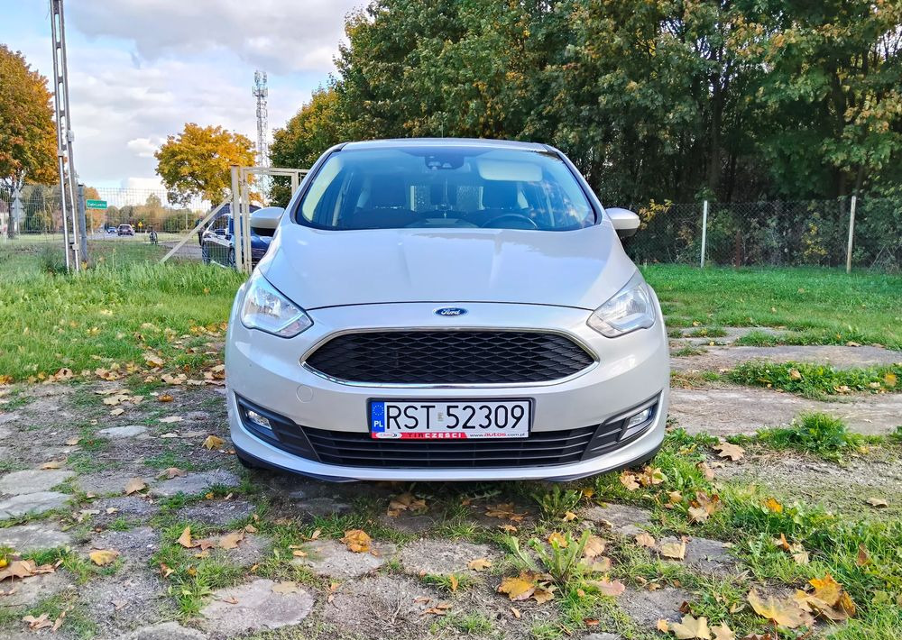 Ford C-MAX 1.5 TDCi Start-Stop-System Business Edition - Autó: 2 kép. Ford C-MAX 1.5 TDCi Start-Stop-System Business Edition - Autó: 2 kép.
