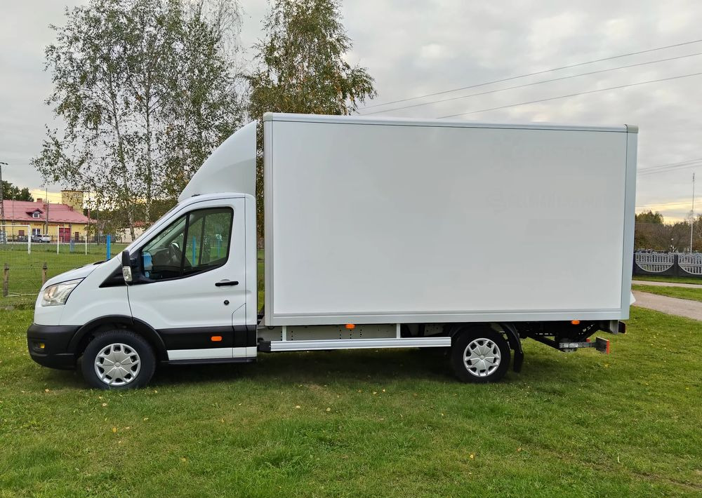Ford Transit - Dobozos kisteherautó: 4 kép. Ford Transit - Dobozos kisteherautó: 4 kép.