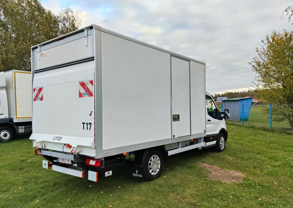Ford Transit - Dobozos kisteherautó: 3 kép. Ford Transit - Dobozos kisteherautó: 3 kép.