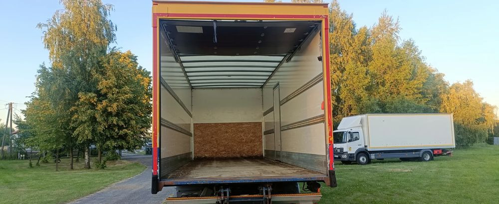 Mercedes-Benz Atego - Dobozos felépítményű teherautó: 5 kép. Mercedes-Benz Atego - Dobozos felépítményű teherautó: 5 kép.