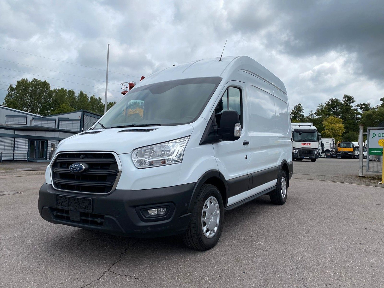 Ford Transit 350 L2 Trend Werkstattausbau - Furgon: 1 kép. Ford Transit 350 L2 Trend Werkstattausbau - Furgon: 1 kép.