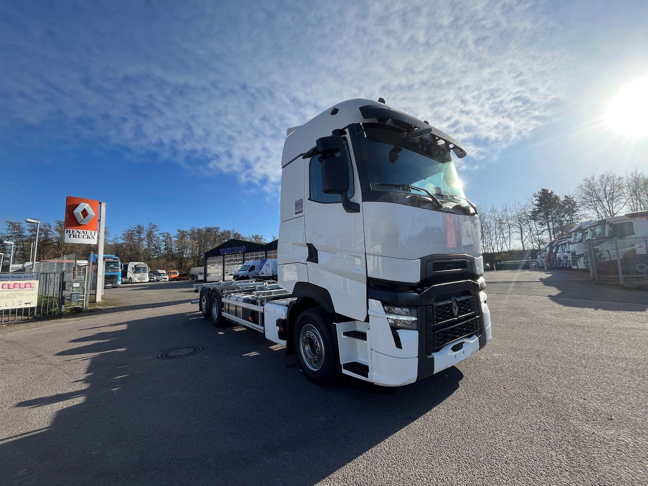 Renault T 480 6x2 WECHSELBRÜCKENFAHRZEUG C745 + C782 - Cserefelépítményes teherautó: 2 kép. Renault T 480 6x2 WECHSELBRÜCKENFAHRZEUG C745 + C782 - Cserefelépítményes teherautó: 2 kép.
