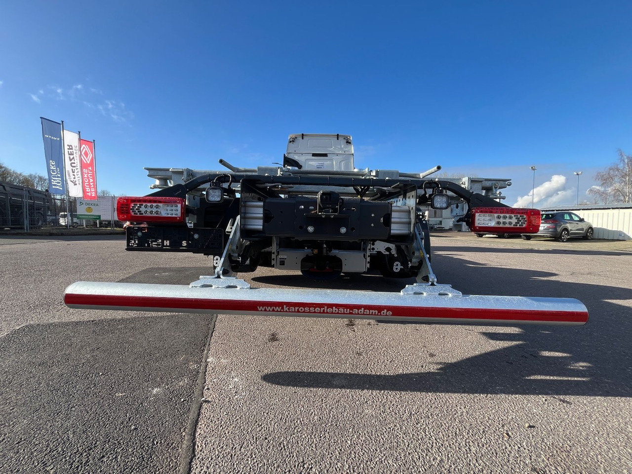 Renault T 480 6x2 WECHSELBRÜCKENFAHRZEUG C745 + C782 - Cserefelépítményes teherautó: 5 kép. Renault T 480 6x2 WECHSELBRÜCKENFAHRZEUG C745 + C782 - Cserefelépítményes teherautó: 5 kép.