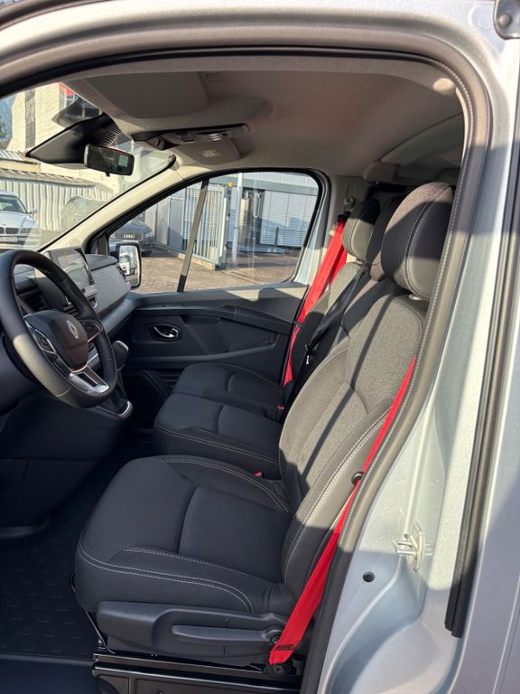 Új Minibusz, Kisbusz Renault Trafic Kombi L2H1 9-Sitzer Renault Trafic Kombi L2H1 9-Sitzer: 9 kép. Új Minibusz, Kisbusz Renault Trafic Kombi L2H1 9-Sitzer Renault Trafic Kombi L2H1 9-Sitzer: 9 kép.