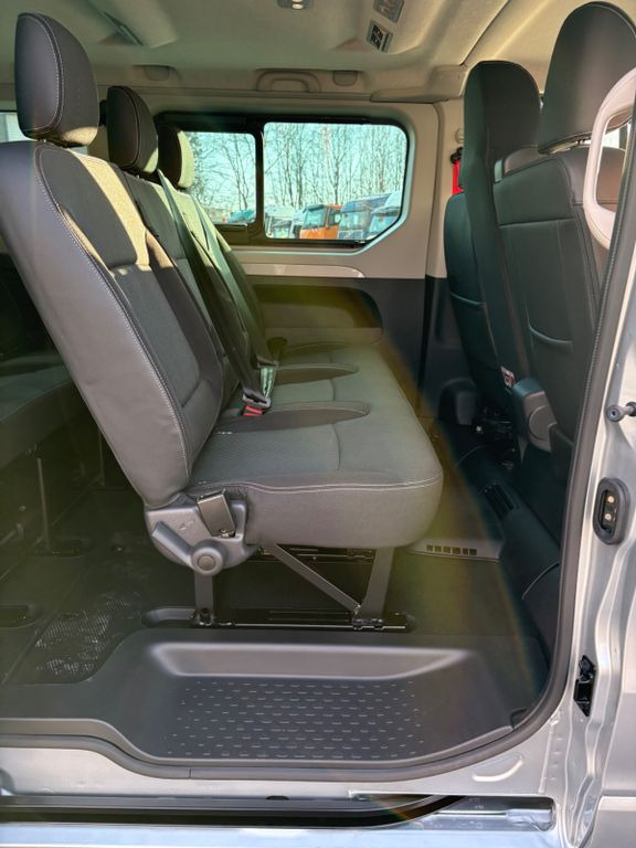 Új Minibusz, Kisbusz Renault Trafic Kombi L2H1 9-Sitzer Renault Trafic Kombi L2H1 9-Sitzer: 11 kép. Új Minibusz, Kisbusz Renault Trafic Kombi L2H1 9-Sitzer Renault Trafic Kombi L2H1 9-Sitzer: 11 kép.