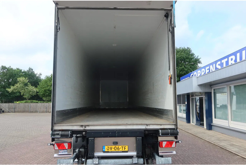 A&D Geisoleerd trailer, 3 asser, 2 x stuuras, LPRS24 - Félpótkocsi dobozos: 4 kép. A&D Geisoleerd trailer, 3 asser, 2 x stuuras, LPRS24 - Félpótkocsi dobozos: 4 kép.
